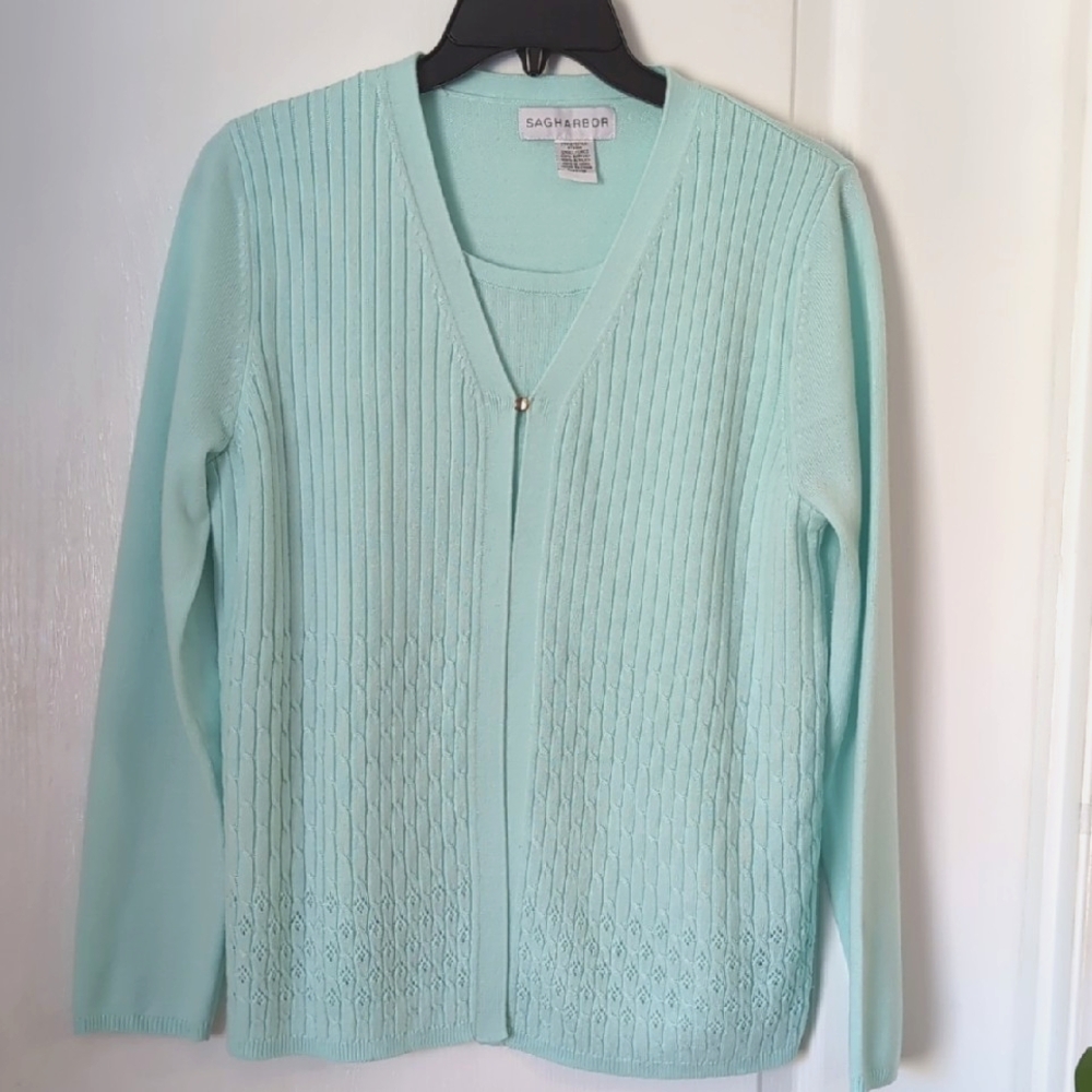 Sag Harbor Mint Green One Piece Twin Set Sweater. Size Small